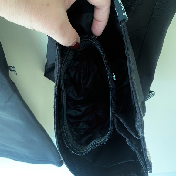 Roxy Black Ski Pants - Picture 5 of 10